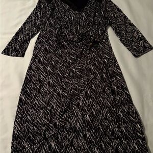 Thalia Sodi Black and White faux wrap midi 3/4 Sleeve Dress